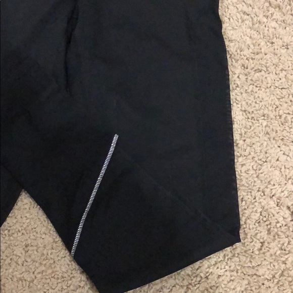 Yogalicious leggings silver stitching & net sides. - Picture 2 of 5